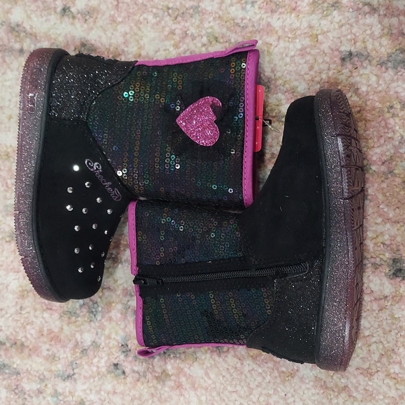 Skechers Twinkle Toes Shimmer Heart Boots - Picture 3 of 5